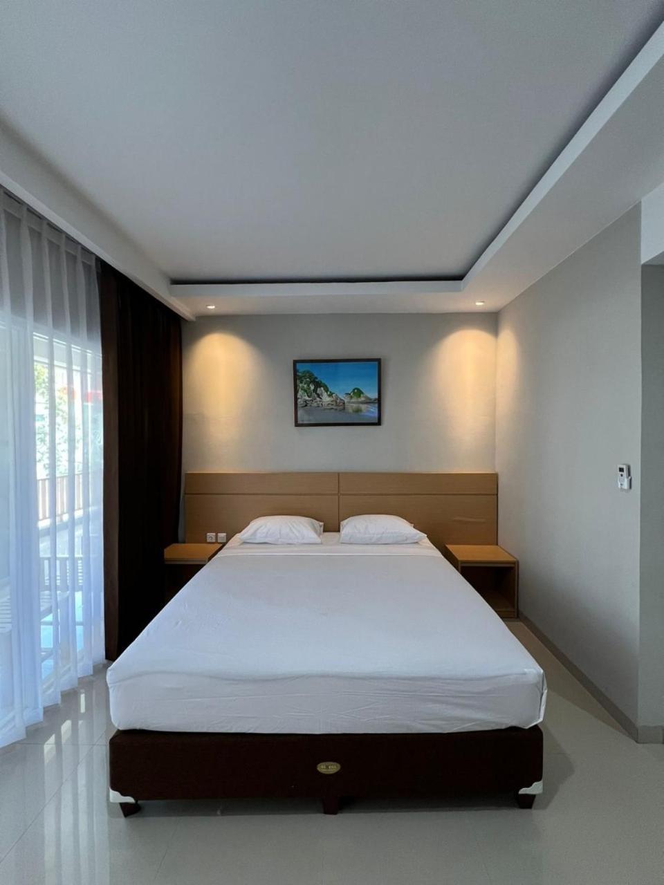Hotel Century Пангандаран Екстериор снимка